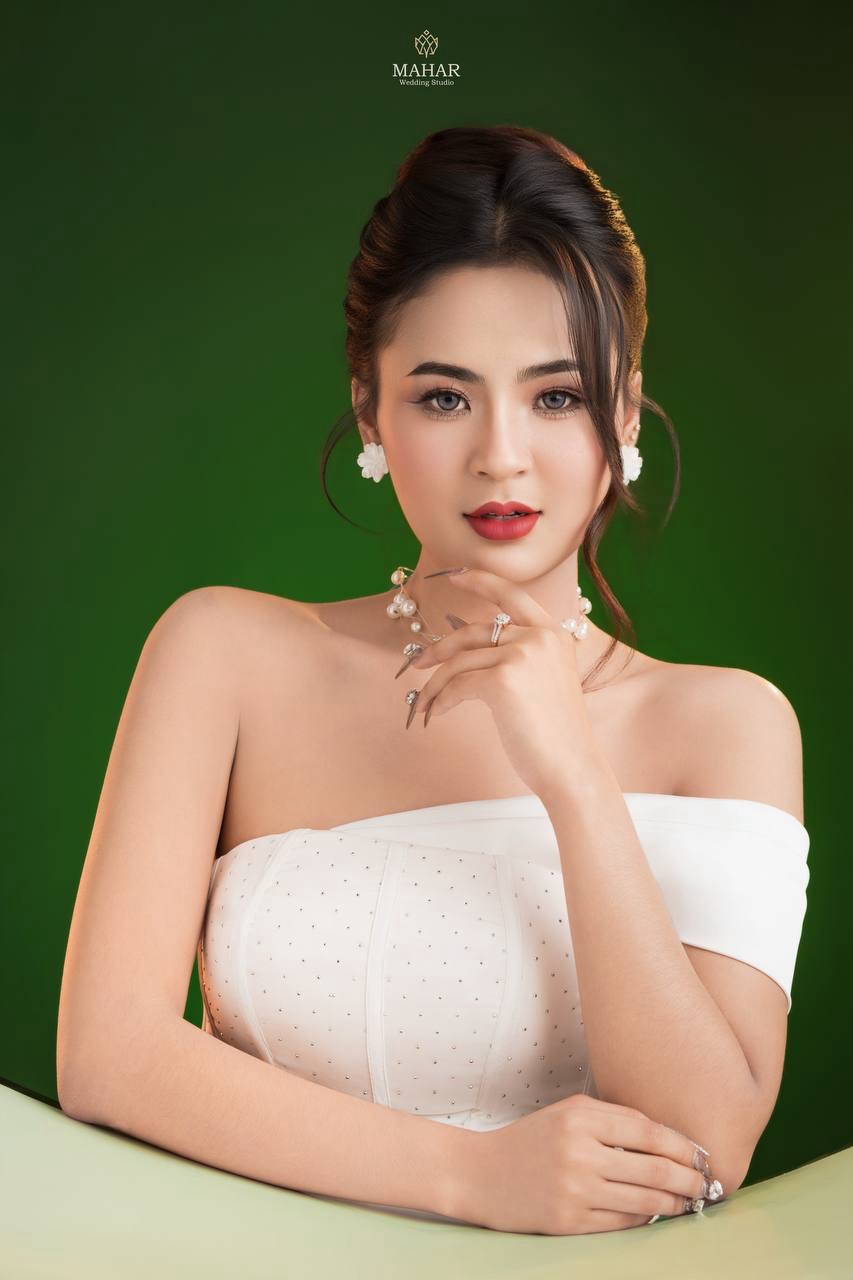 Shin Yoon Eain